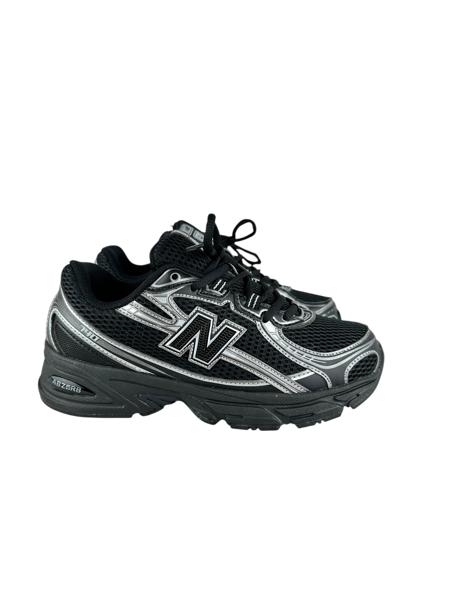 New Balance 740 black metallic silver size UK 4.5