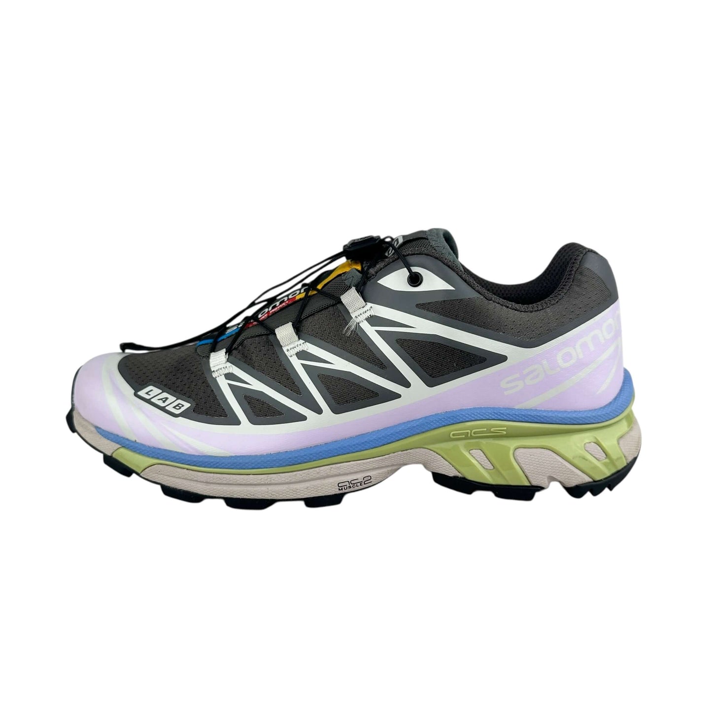 Salomon XT-6 trainers in magnet ashes of roses color. Preloved, second hand, sustainable sneakers in great condition.