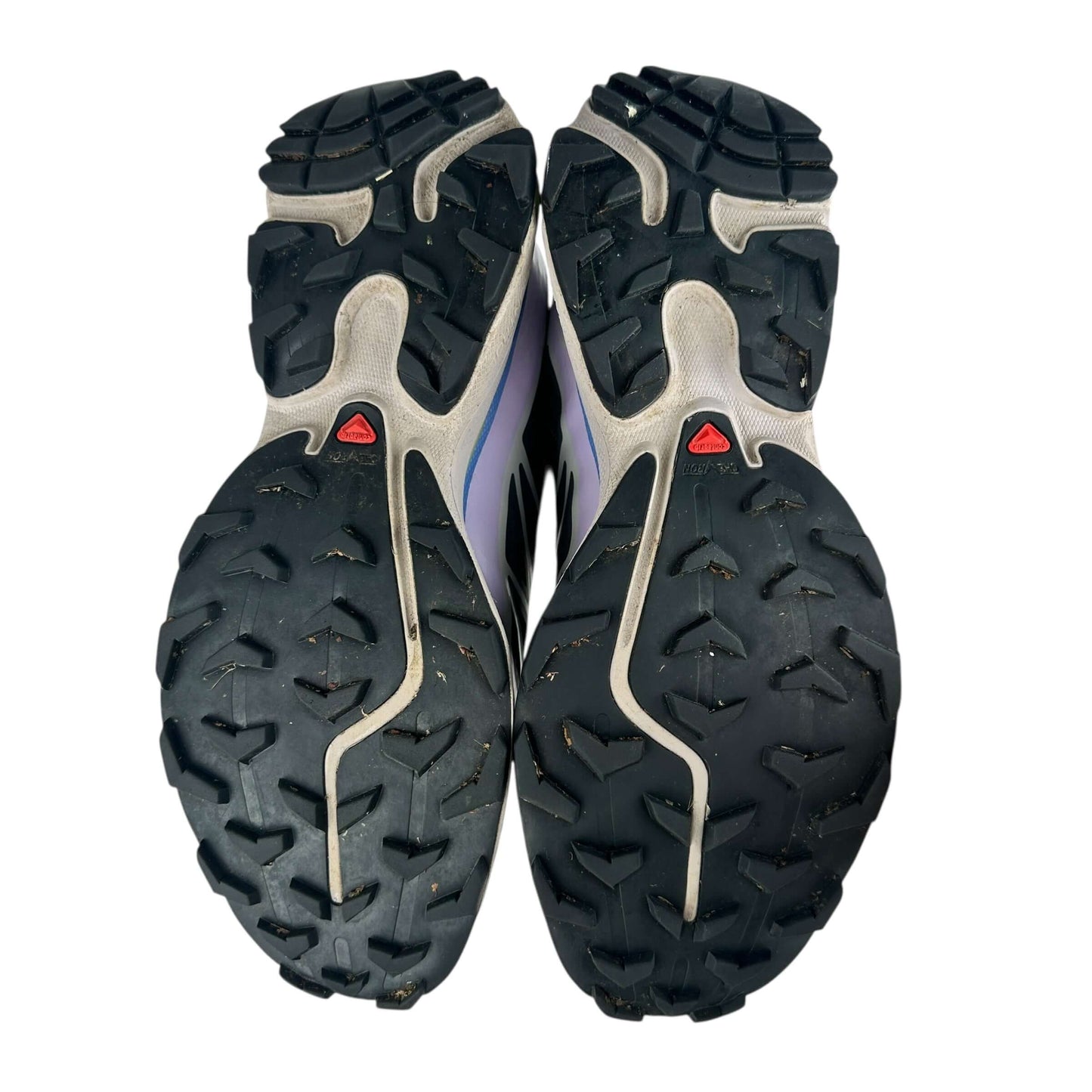 Salomon XT-6 trainers in great condition, preloved sneakers with light wear, sustainable second hand footwear.