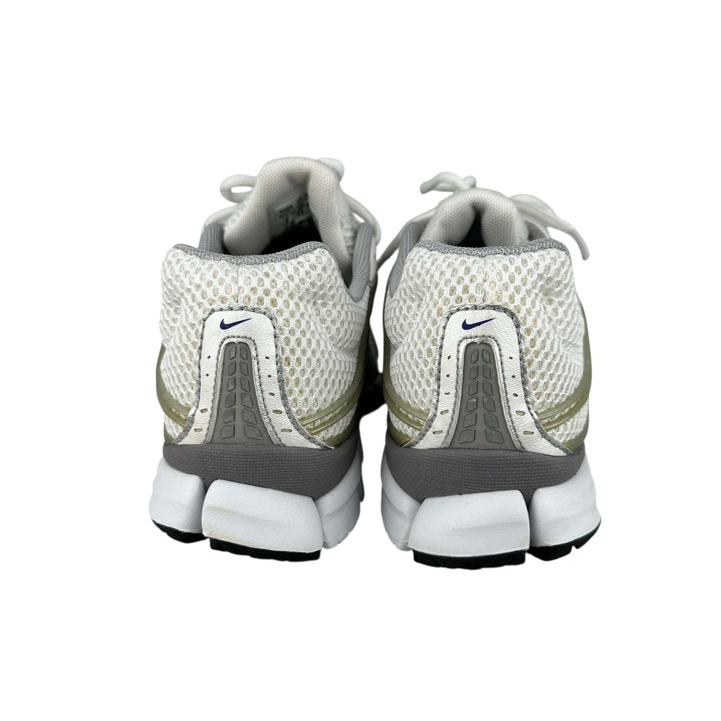 Nike Zoom Skylon 11 trainers in white and gray, preloved sneakers, great condition, sustainable second hand.