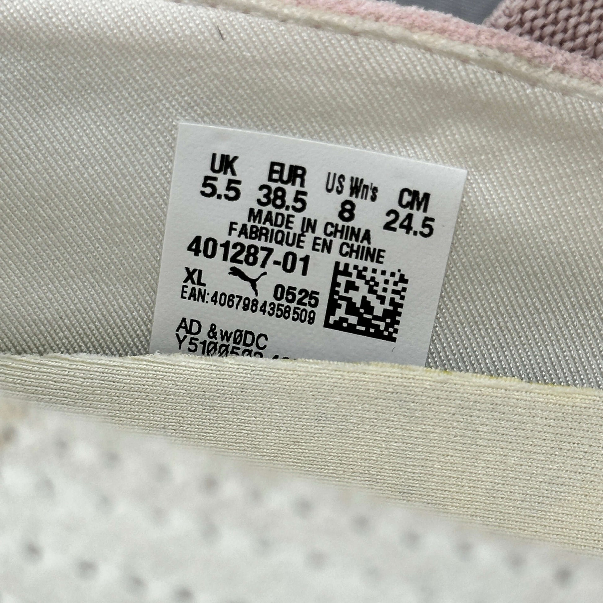 Label of Puma speedcat ballet flats showing size 5.5 UK, 38.5 EUR, 8 US, sustainable second hand trainers.