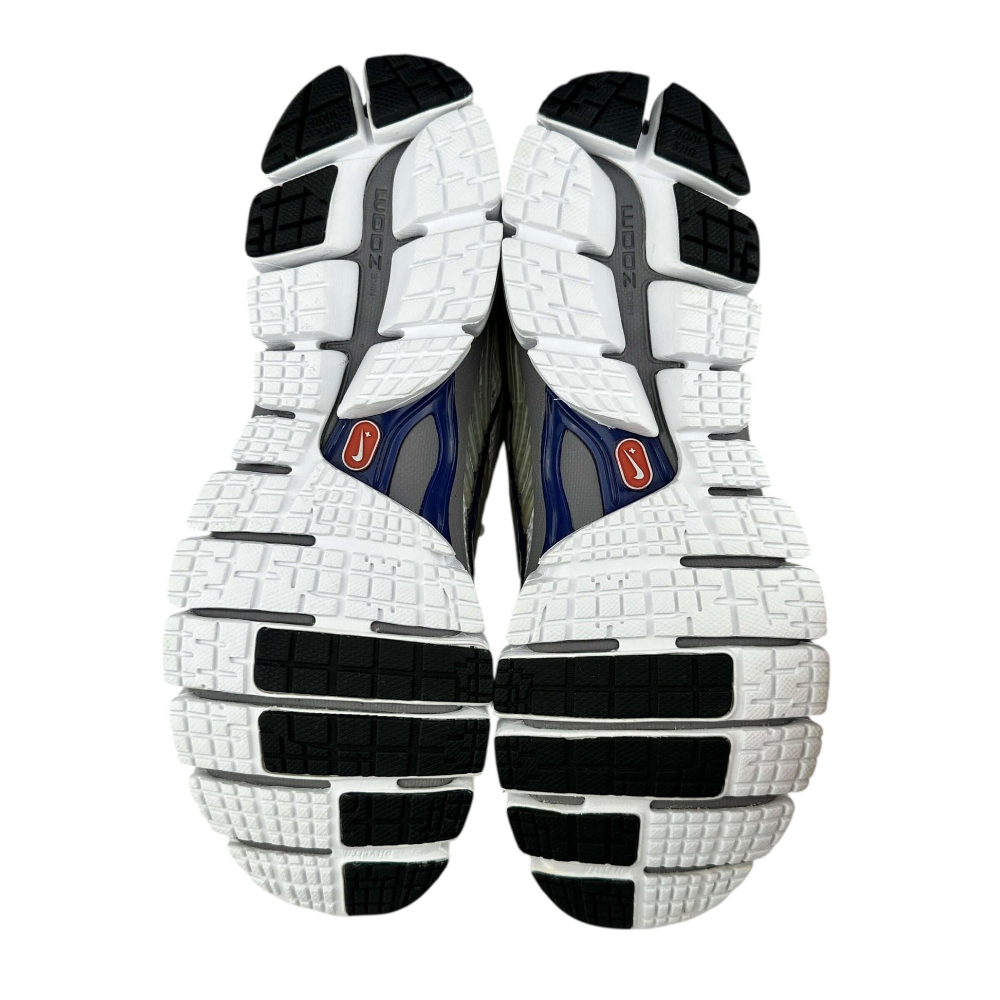 Nike Zoom Skylon 11 trainers soles view, preloved second hand sneakers in sustainable packaging.
