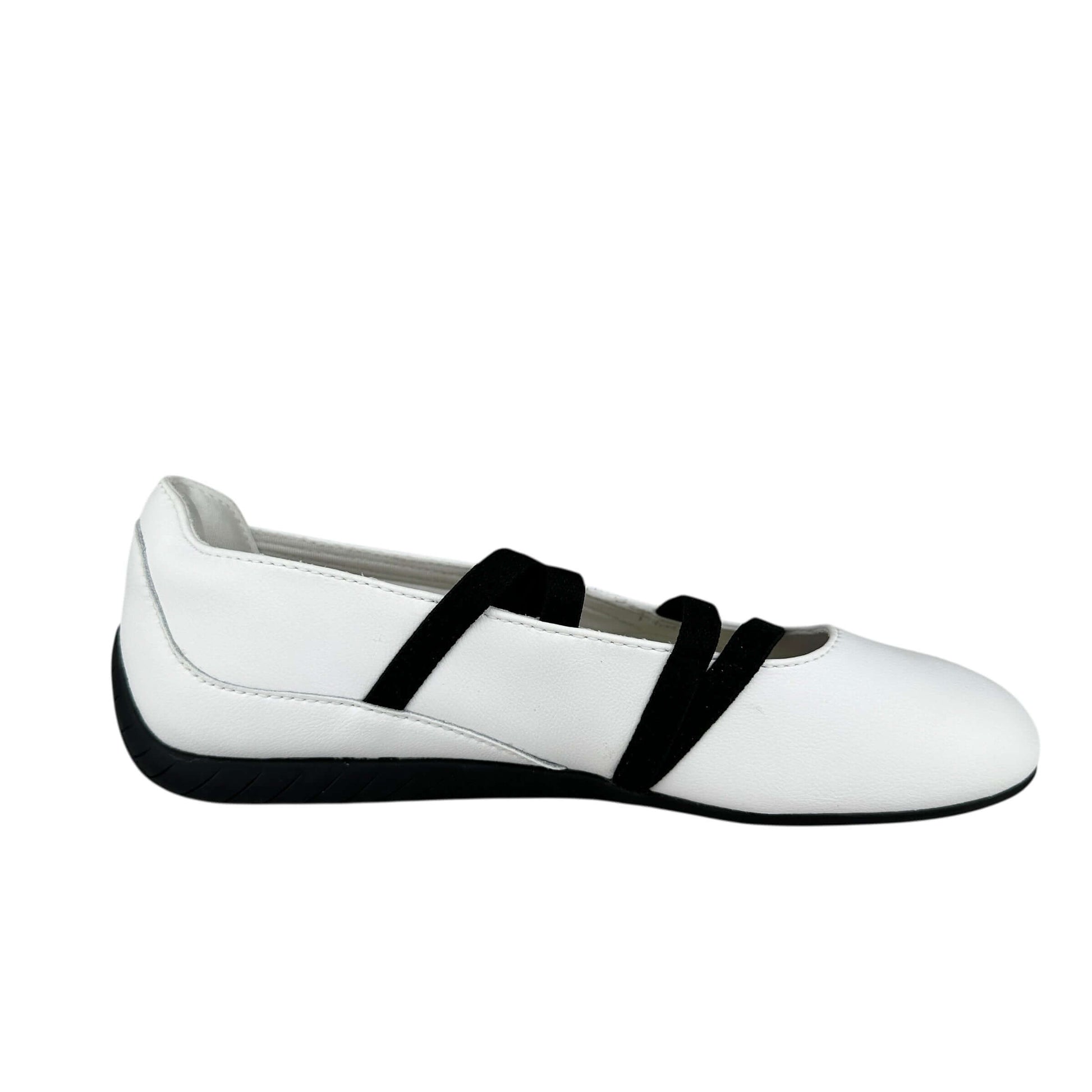 Puma speedcat ballet flats in black/ white leather, trainers ideal for sustainable fashion, size 5 UK, brand new.